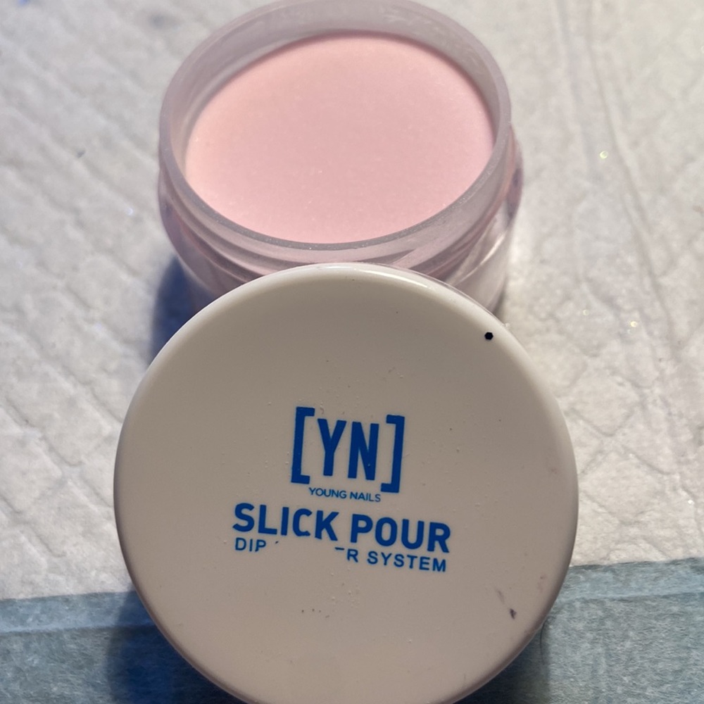 Young nails slick pour “ Newbie pink”
